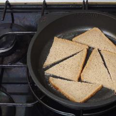 Comment préparer des sandwichs aux sprats ?